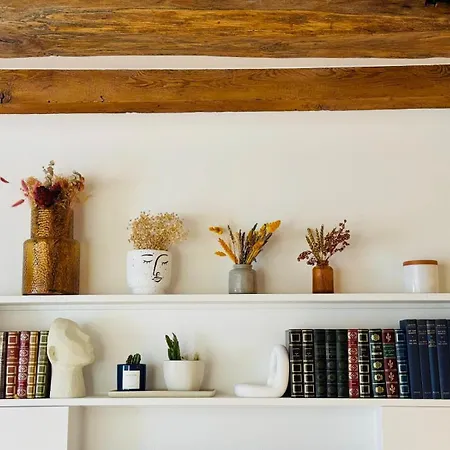 Apartment Au Coeur De Montmartre! *