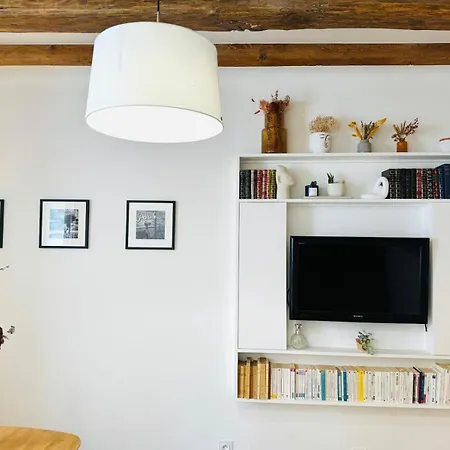 Apartment Au Coeur De Montmartre! Paris