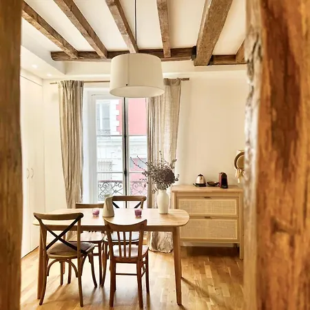 Apartment Au Coeur De Montmartre! *